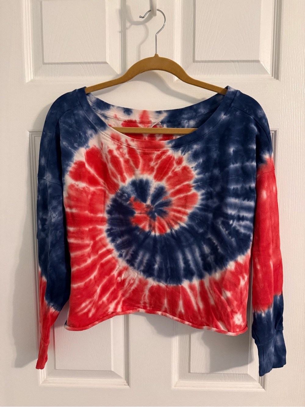 Old Navy Red & Blue Tie-Dye Spiral Crop Sweatshirt